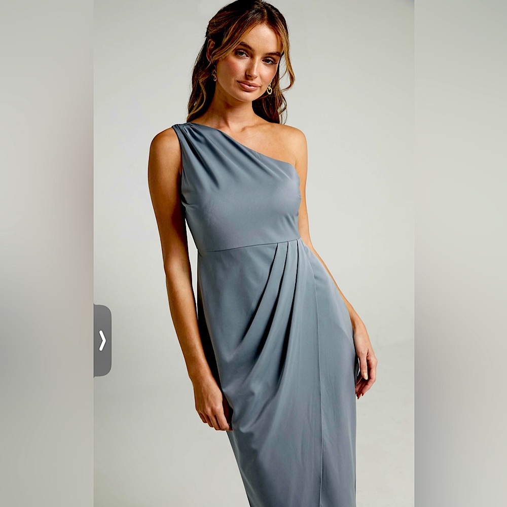 DRESS IN DUSTY BLUE